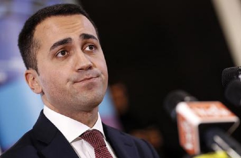 Luigi Di Maio a Salvini: "Spero abbia chiesto ai leader sovranisti di prendersi i migranti" (foto Ansa)