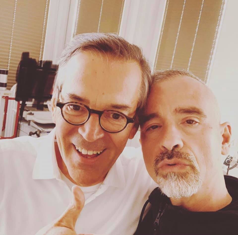Eros Ramazzotti si opera: stop al tour. "Ho un problema alle corde vocali"