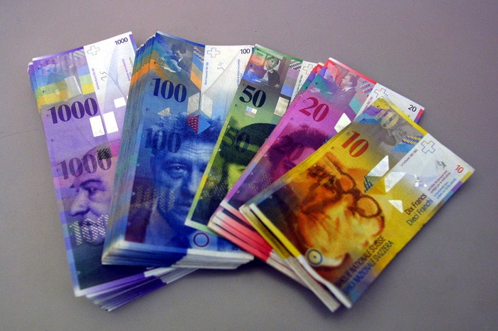 La nonna in nero: 92enne di Milano fa rientrare dalla Svizzera 15 mln nascosti al fisco (record)