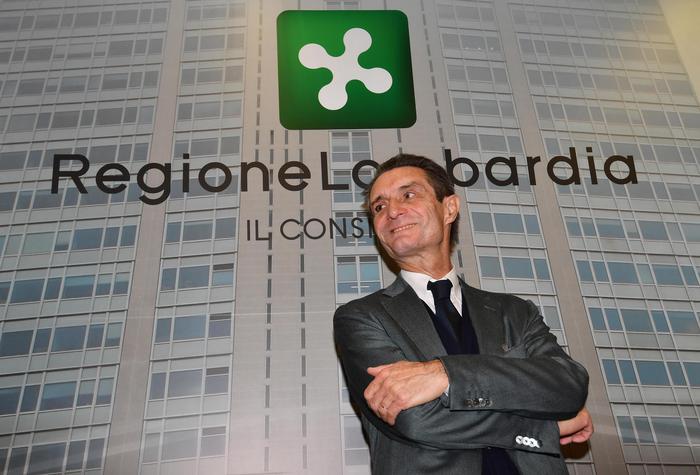 Attilio Fontana indagato per abuso di ufficio nell'inchiesta sulle tangenti in Lombardia