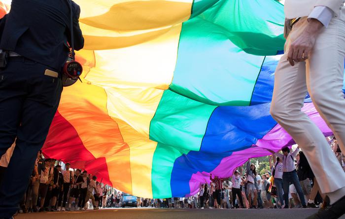 Modena Gay Pride. Il ministro leghista Fontana sostiene la "processione di riparazione"