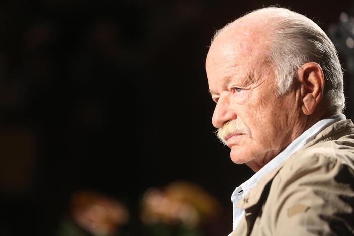 Gino Paoli a Walter Veltroni: "Mi sparai per andare a vedere cosa c'era dall'altra parte"