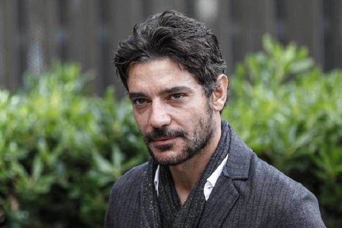 Domenica In, Giuseppe Zeno si lamenta con Mara Venier: "Mi stai mettendo in imbarazzo..."