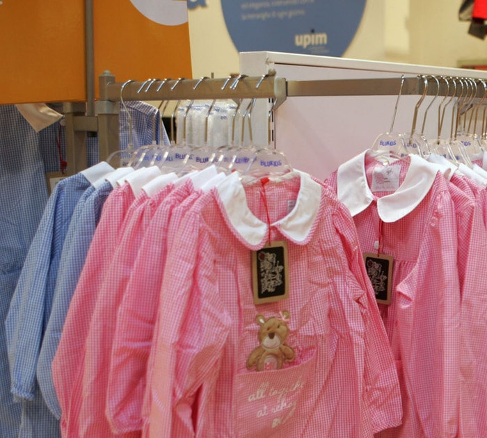 Grembiule a scuola, Salvini rilancia: "Nel nome della parità dei bambini"