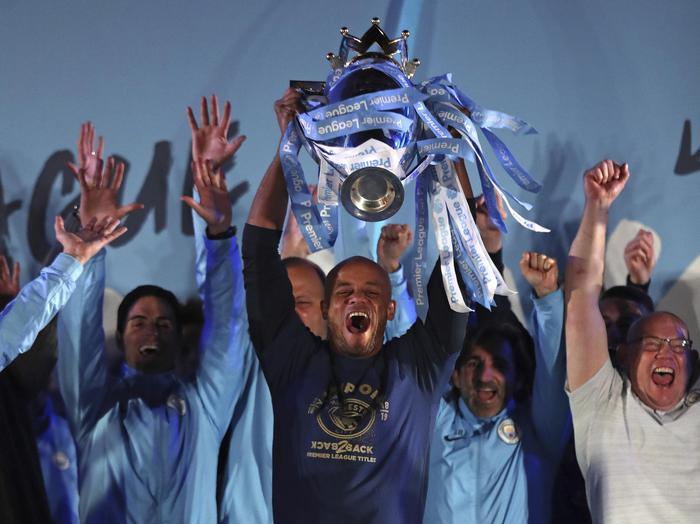 Manchester City escluso dalla Champions League? Guardiola prepara l'addio