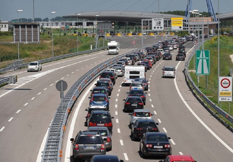 A14, incidente tra Vasto Nord e Vasto Sud: traffico bloccato (foto d'archivio Ansa)