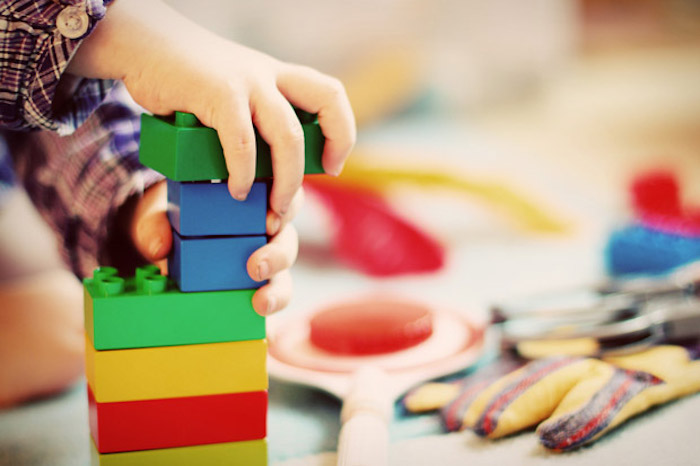 Usa, bimbo apre la scatola dei Lego e trova droga per 40 mila dollari