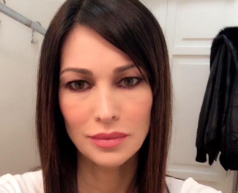 Manuela Arcuri: "Tante le donne che mi hanno corteggiato" (foto Instagram)