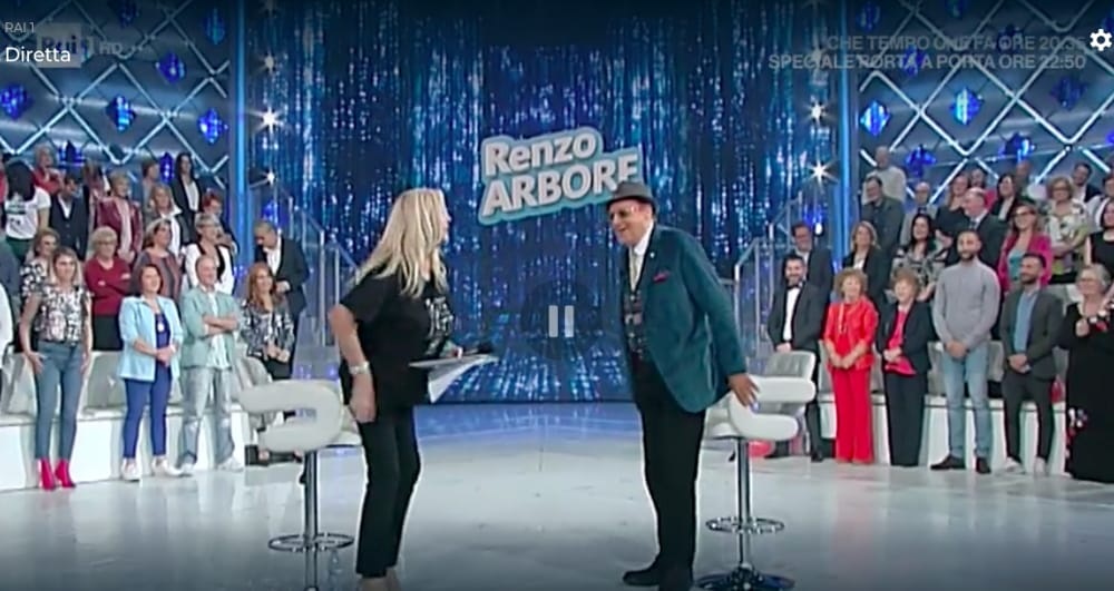 Domenica In, Mara Venier a Renzo Arbore: "Mi tradivi con le ballerine"