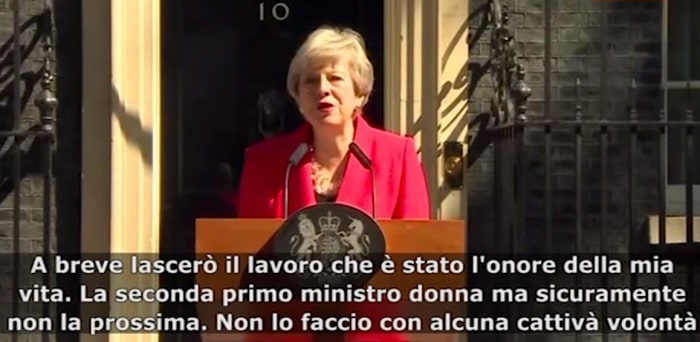 Theresa May annuncia dimissioni in lacrime: "Ho servito il Paese che amo"2