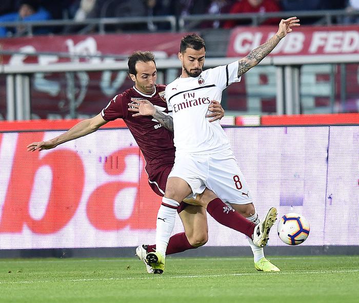 Emiliano Moretti lascia il calcio e si commuove, continuerà nel Torino come dirigente