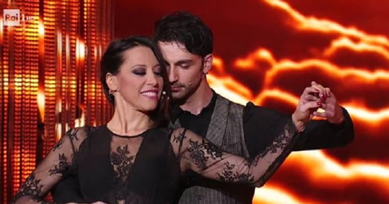 L'Eredità, Dandolo: "Raimondo Todaro vuole scippare il programma a Flavio Insinna"