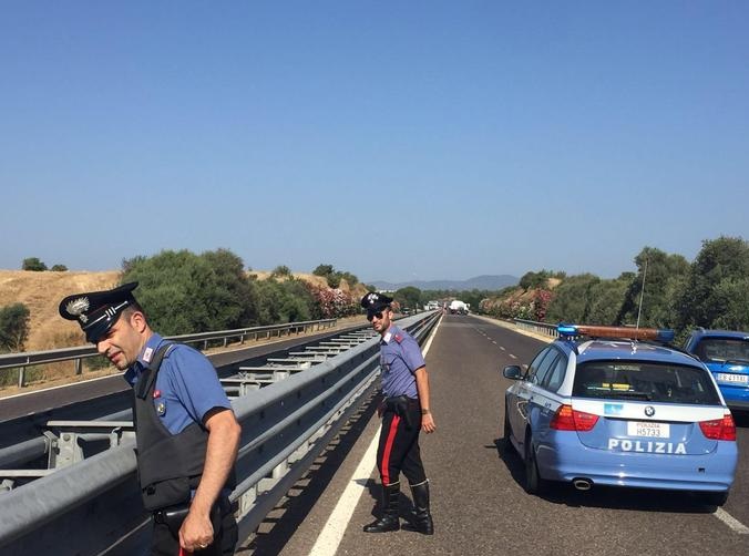 Tortoreto (Teramo), rapina a furgone portavalori. Bottino da 150mila euro (foto d'archivio Ansa)