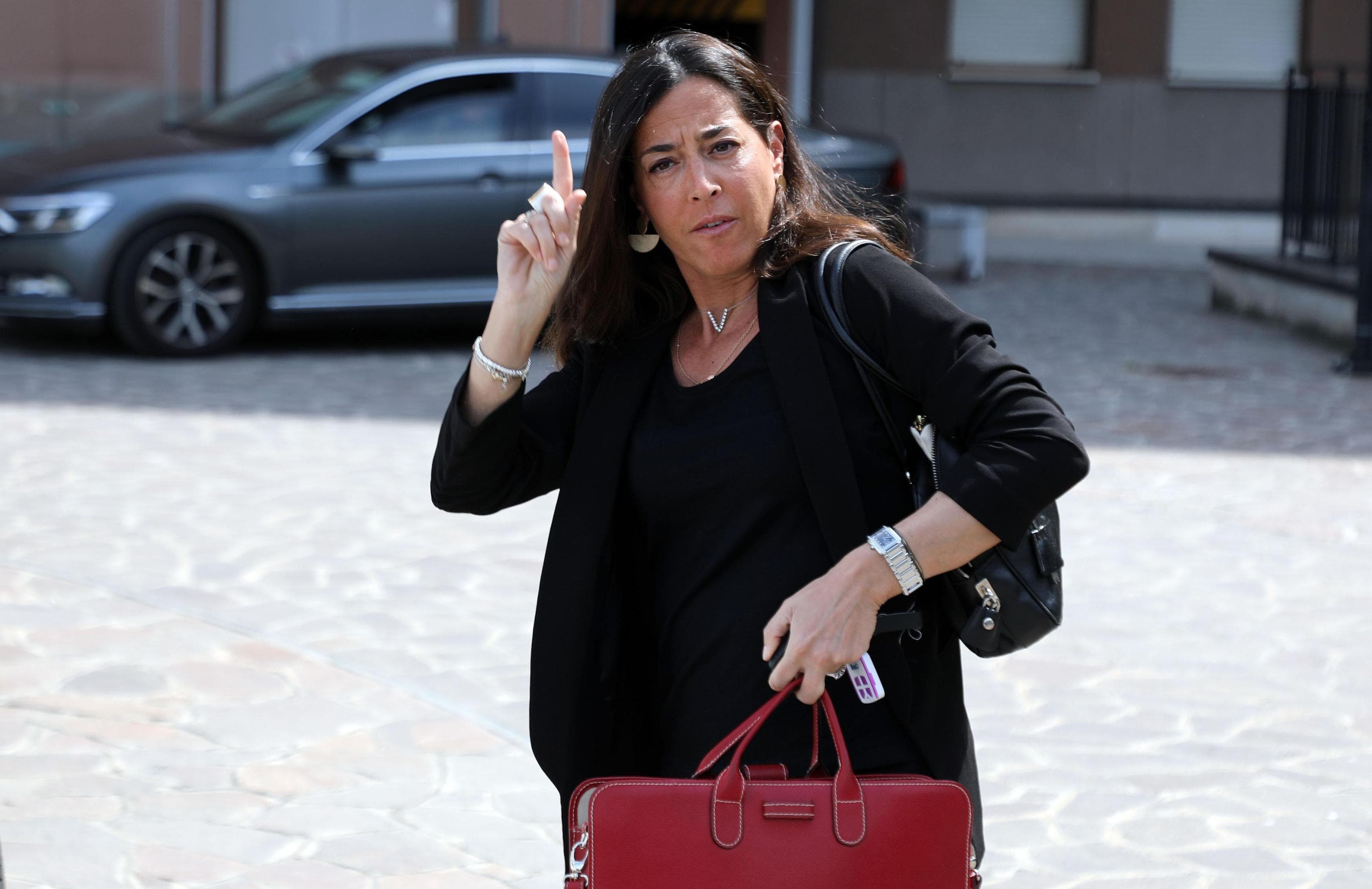 Berlusconi, Licia Ronzulli: "Si è alzato, vuole tornare in campagna elettorale"