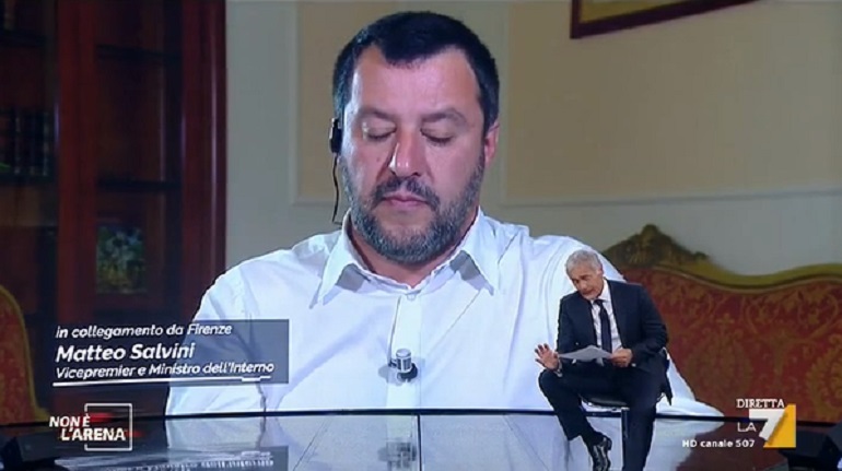 Non è l'Arena, Salvini scopre da Giletti dello sbarco della Sea Watch e sbotta in diretta VIDEO