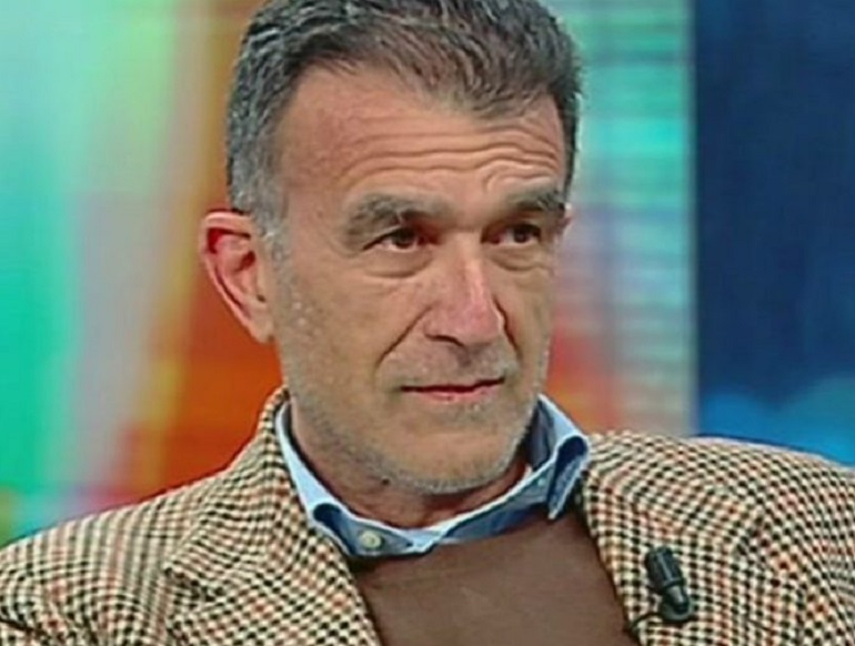 Sergio Claudio Perroni, lo scrittore si è tolto la vita sparandosi in pieno centro a Taormina