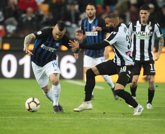 Inter, solo 0-0 a Udine. Adesso le rivali Champions potrebbero avvicinarsi