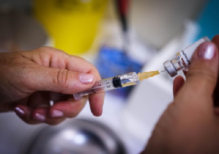 Vaccini obbligatori: sindaco Rimini minacciato di morte dai no vax