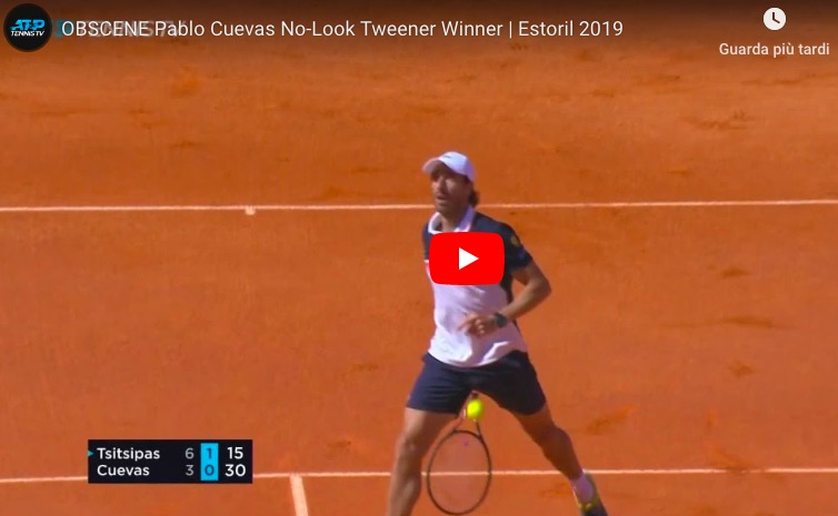 Tennis, Cuevas: il colpo no-look sotto le gambe è imprendibile. VIDEO