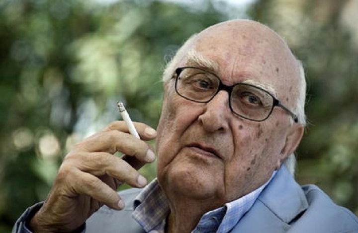 Andrea Camilleri, il bollettino: "Le condizioni restano stazionarie ma critiche" (foto Ansa)