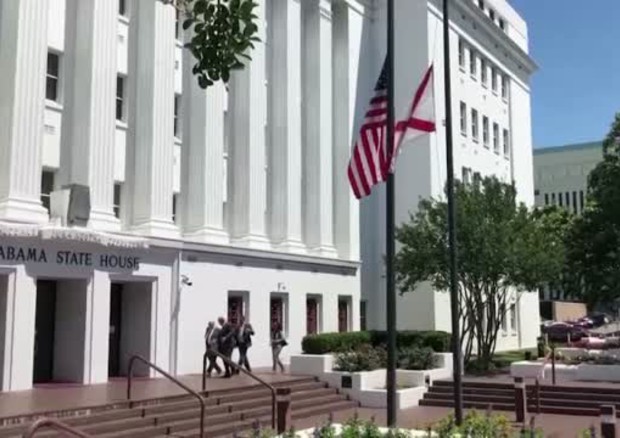 Castrazione chimica è legge in Alabama per gli abusi sui minori di 13 anni. Salvini: "Una buona pratica"