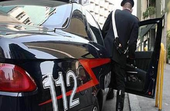 Berbenno in Valtellina, spara alla compagna e scappa con la figlia: arrestato (foto d'archivio Ansa)