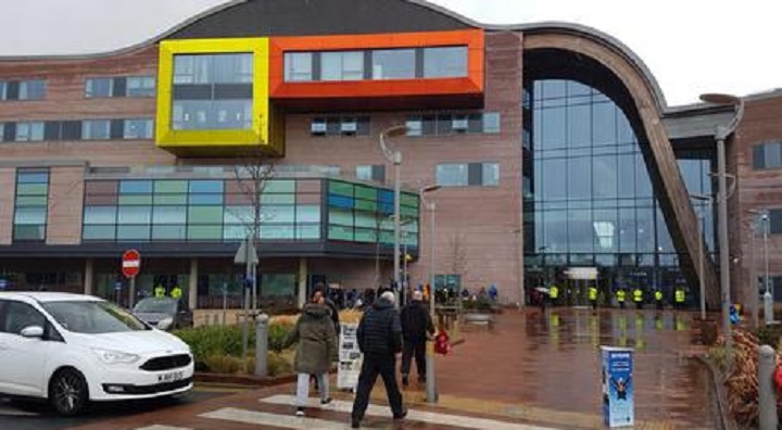 Frankie Shopland, il bimbo nato prematuro con un solo polmone, un rene e il cuore a destra (foto d'archivio Ansa)