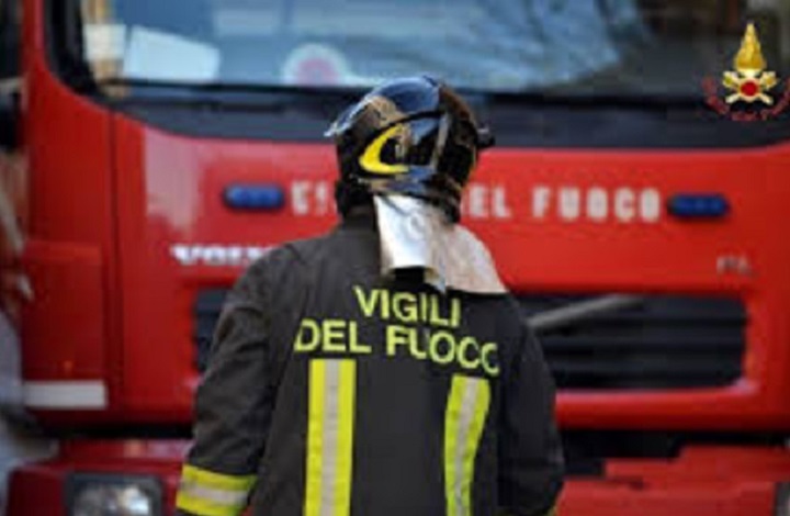 Brescia, incendio all'Alfa Acciai. Residenti invitati a chiudere le finestre (foto d'archivio Ansa)