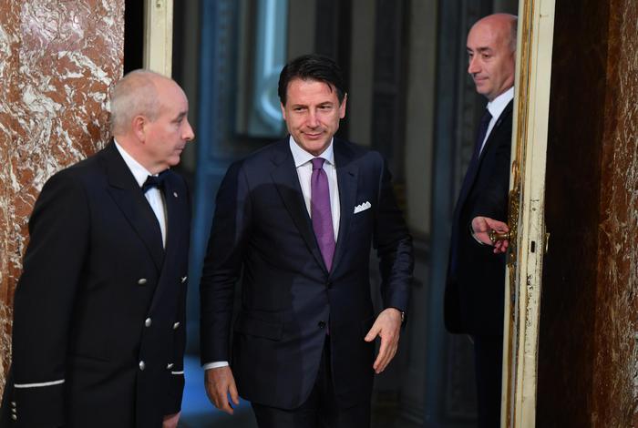 Governo, Conte: "Lega e M5s dicano se vogliono andare avanti. Altrimenti mi dimetto"