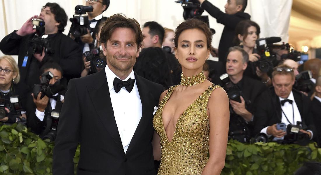 "Irina Shayk ha lasciato la casa di Bradley Cooper con la loro figlia": il Sun dà per certa la rottura