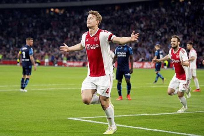 De Ligt: "Cristiano Ronaldo mi ha chiesto di andare alla Juventus"