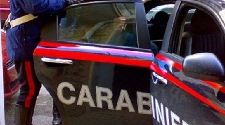 San Stino di Livenza, deltaplano precipita nel giardino di una casa: morto il pilota (foto d'archivio Ansa)