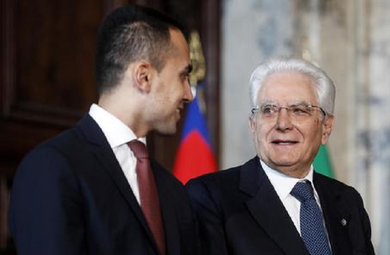 Di Maio al Quirinale: "Il Governo vuole continuare". Mattarella chiede chiarezza (foto d'archivio Ansa)