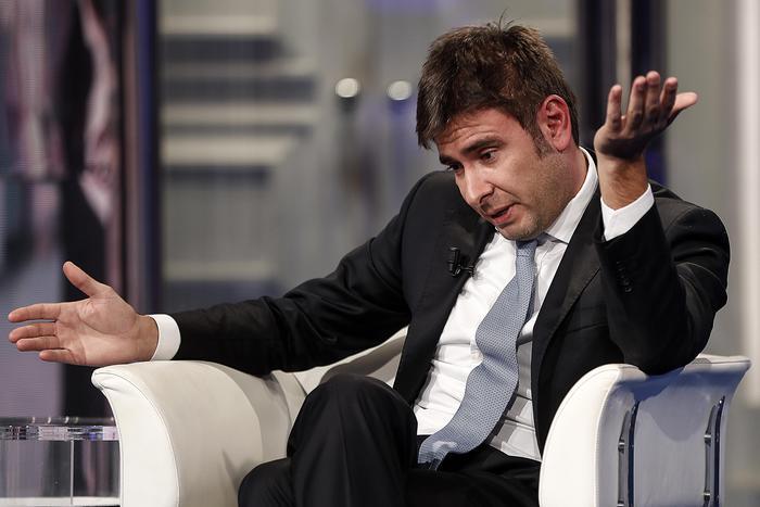 Alessandro Di Battista: "Se casca il governo mi ricandido, al 100%"