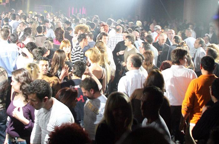 Discoteche: alcolici anche dopo le tre di notte, la proposta Salvini