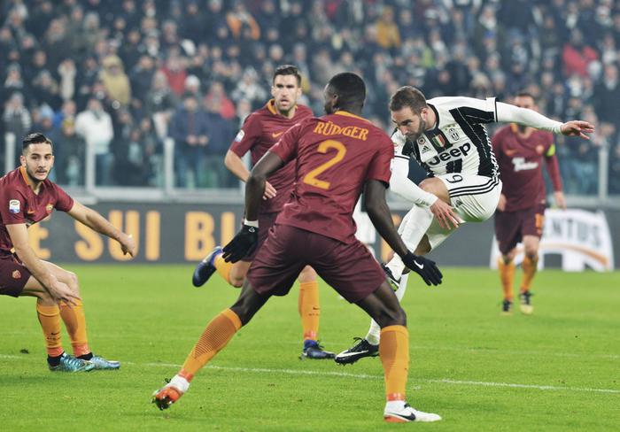 calciomercato higuain manolas