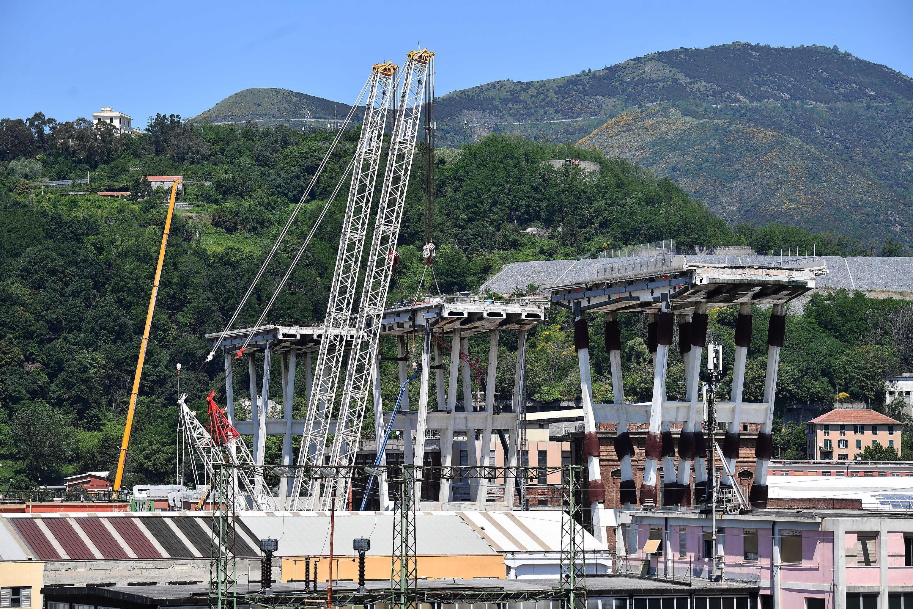 Ponte Morandi, fuga di gas nel cantiere di demolizione: area evacuata