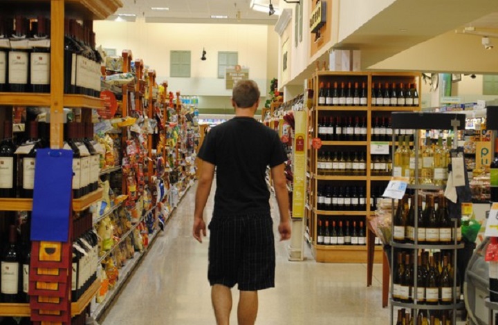 Germania, si spoglia e si chiude nel frigo di un supermercato (foto d'archivio Ansa)