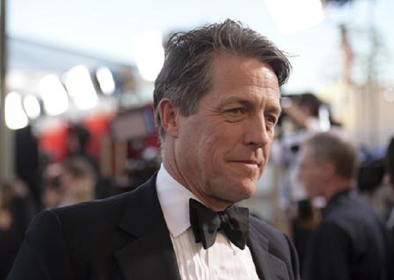 Hugh Grant in crisi: "Ormai sono vecchio, brutto e... grasso" (foto Ansa)