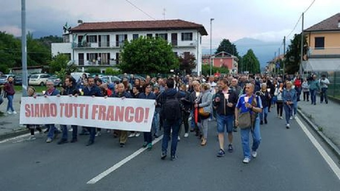 Iachi. Salvini e la gente: anche se ha sparato dal balcone e alle spalle, siamo con lui