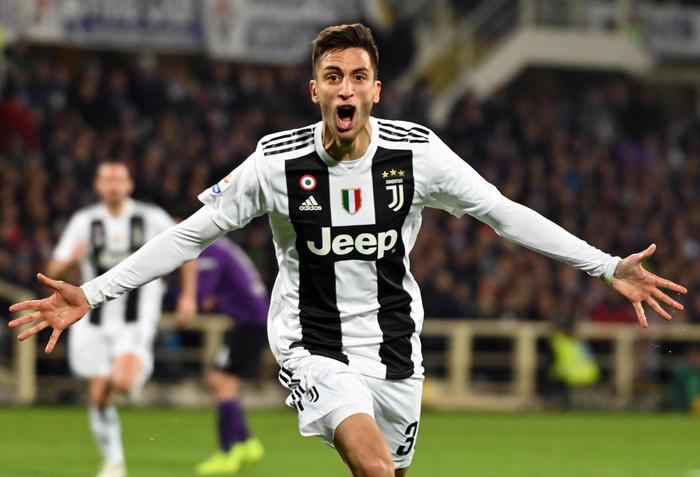 Juventus, Bentancur si toglie dal mercato: ha rinnovato fino al 2024