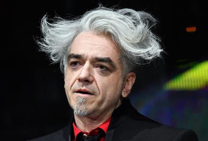 Vittorio Sgarbi trova una casa a Morgan: un piano di Palazzo Savorelli a Sutri