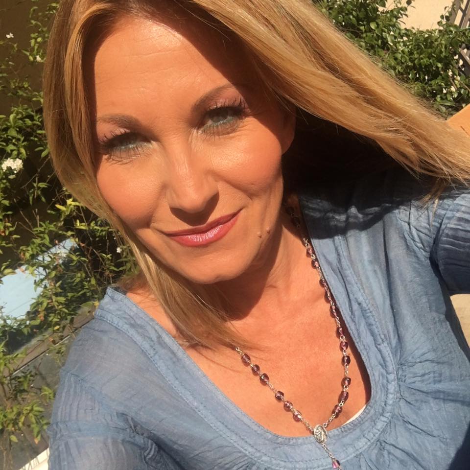 Tg2, Marina Nalesso con il crocifisso al collo. Un'altra volta. E scoppia la polemica