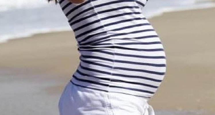 Spiaggia e ombrellone gratis alle mamme che vanno a partorire in Veneto