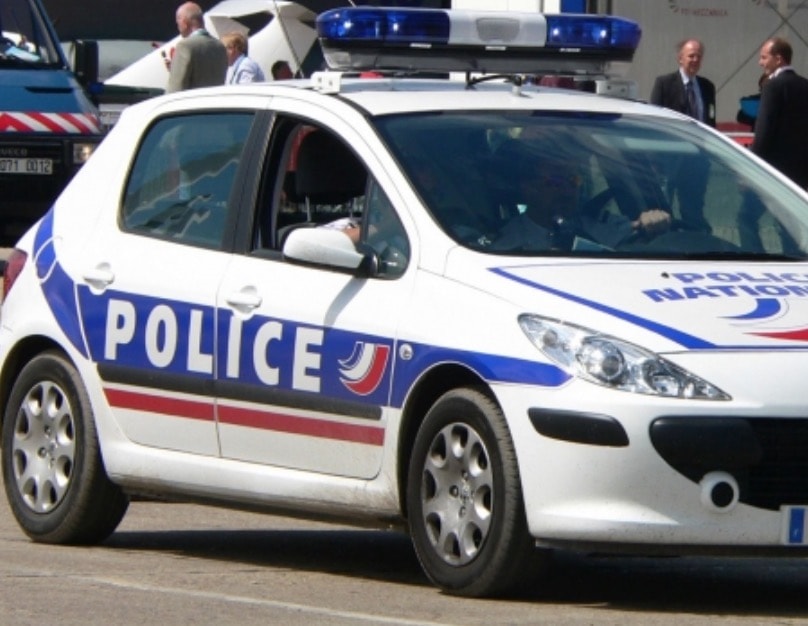 Francia, giovane neonazista minaccia sui social carneficina di ebrei: arrestato