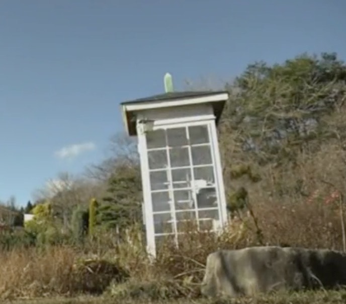 Giappone, il telefono del vento per parlare con i propri morti