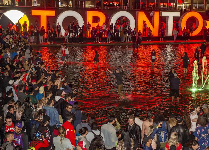 Toronto Raptors in cielo: la prima squadra canadese a vincere il titolo Nba