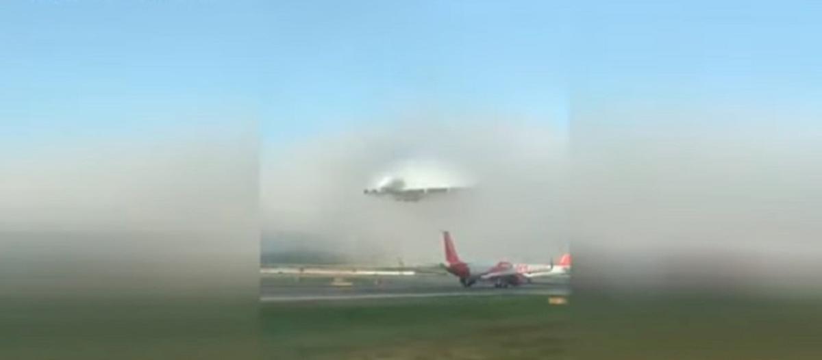 aereo sbuca foschia londra