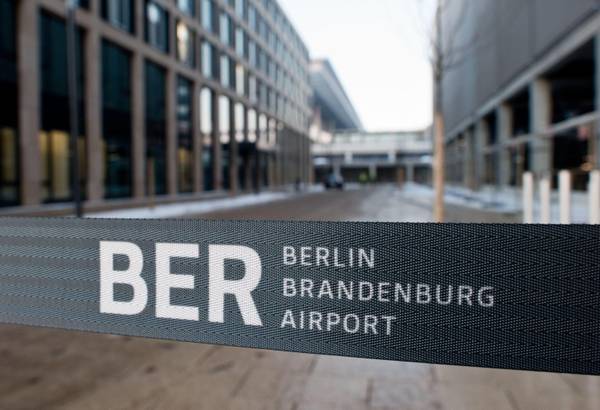 Aeroporto internazionale di Berlino-Brandeburgo: doveva aprire nel 2012 e invece...