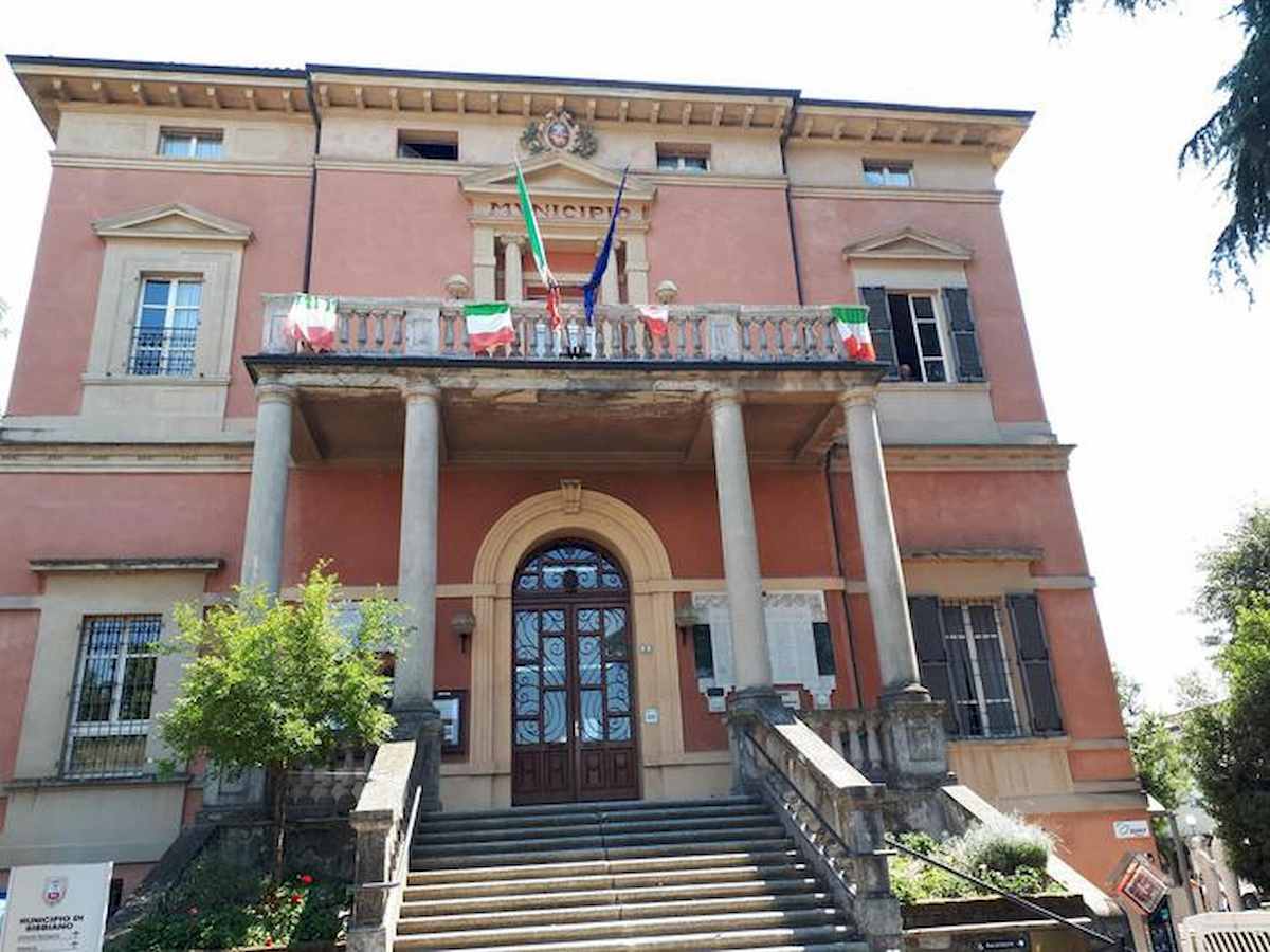 Bibbiano, insulti e minacce ai servizi sociali